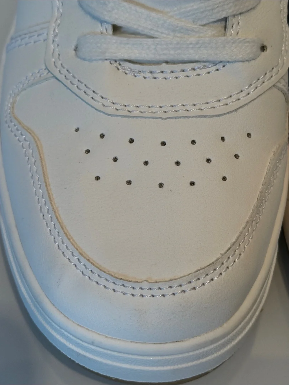American Eagle Outfitters White Sneakers with Gum Outsole